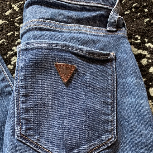 GUESS sexy curve mid rise jeans size 24 - Picture 2 of 5